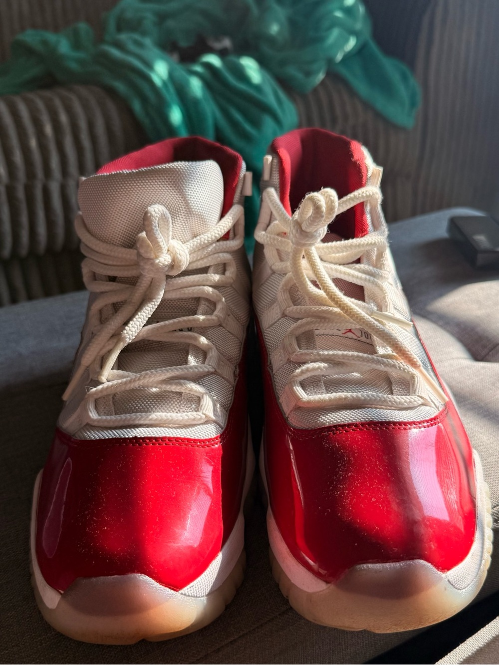 Jordan Air 11 Cherry - Picture 5 of 9